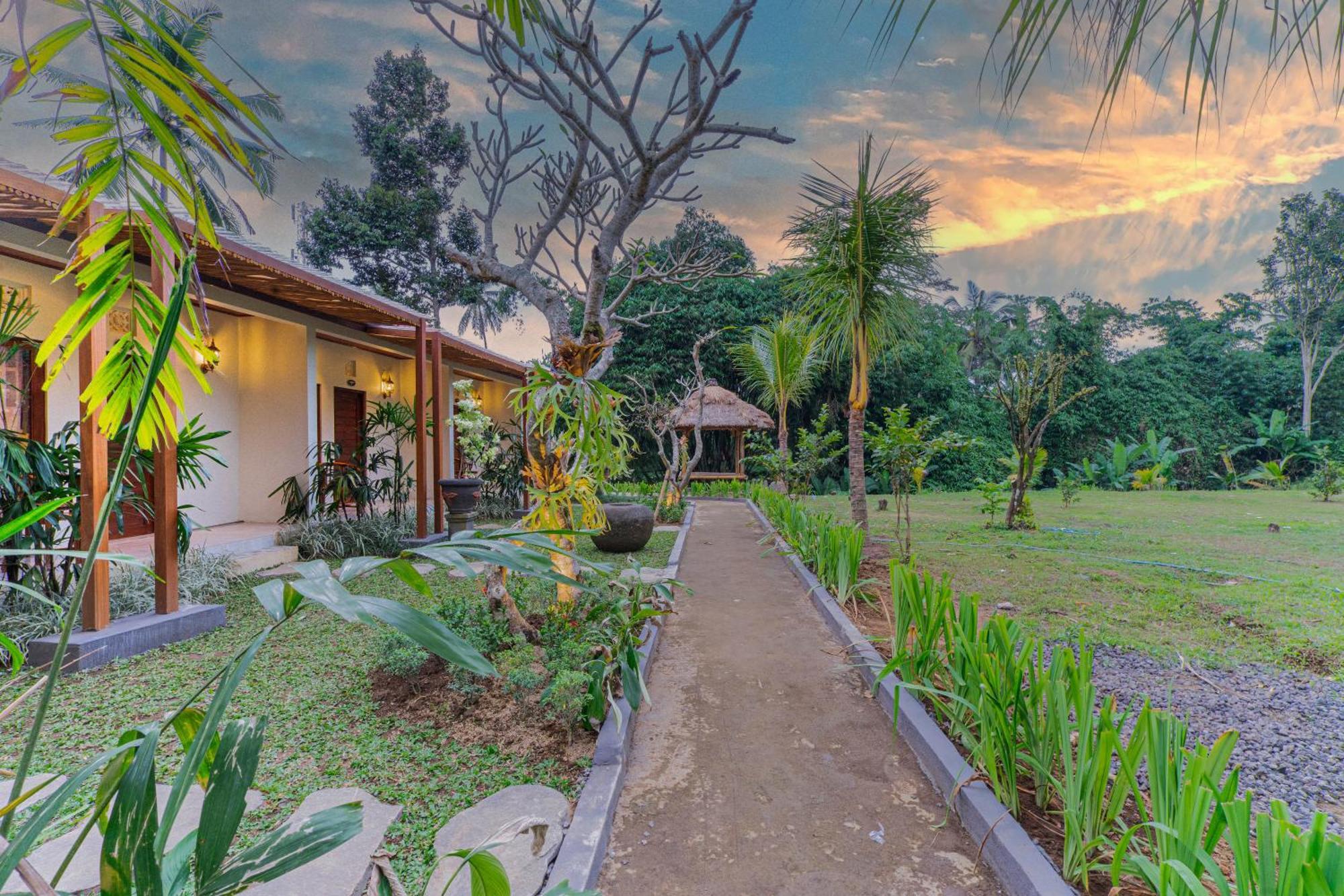 Puri Kurnia Ayu Hotel Ubud Buitenkant foto