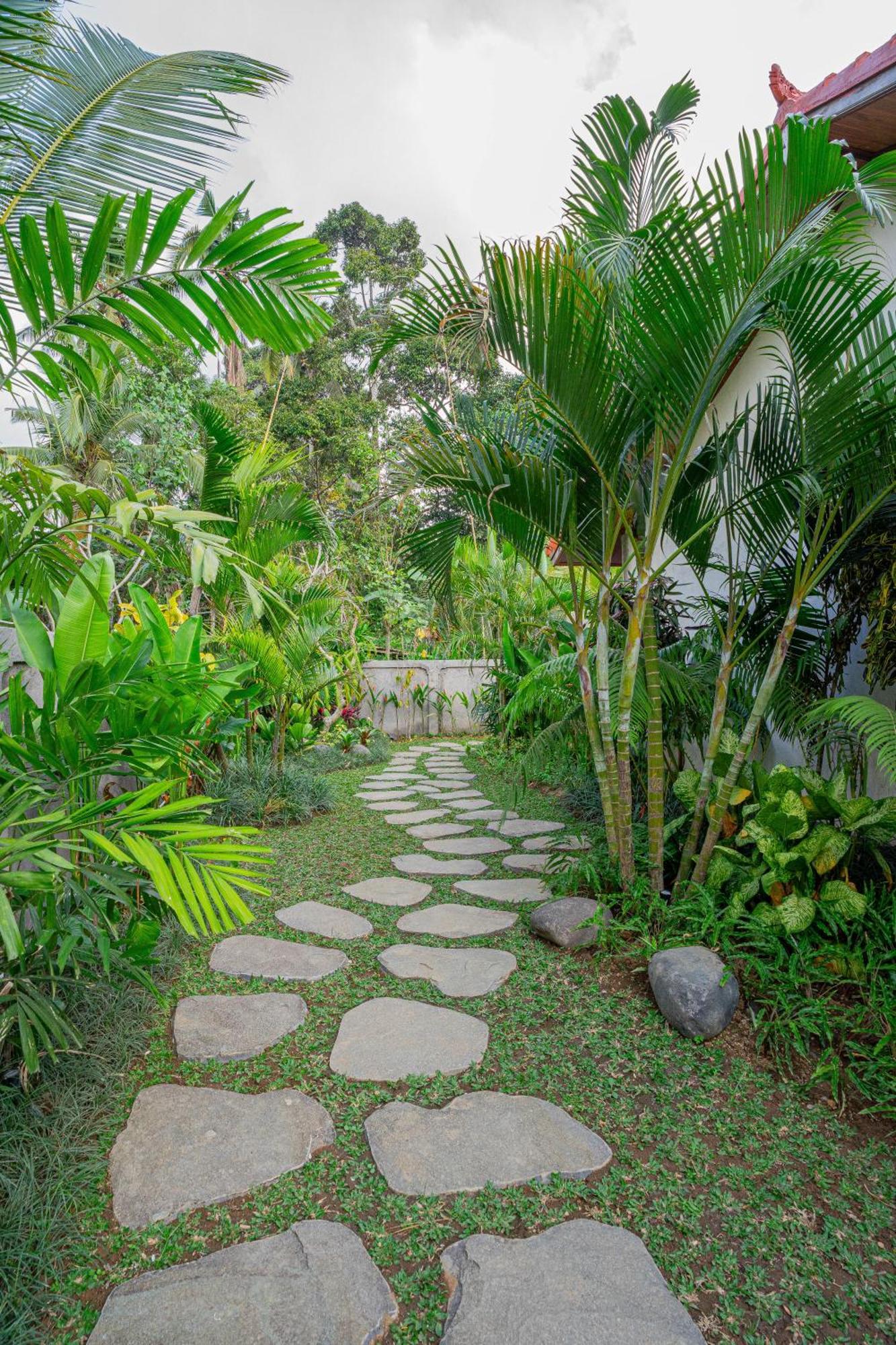 Puri Kurnia Ayu Hotel Ubud Buitenkant foto